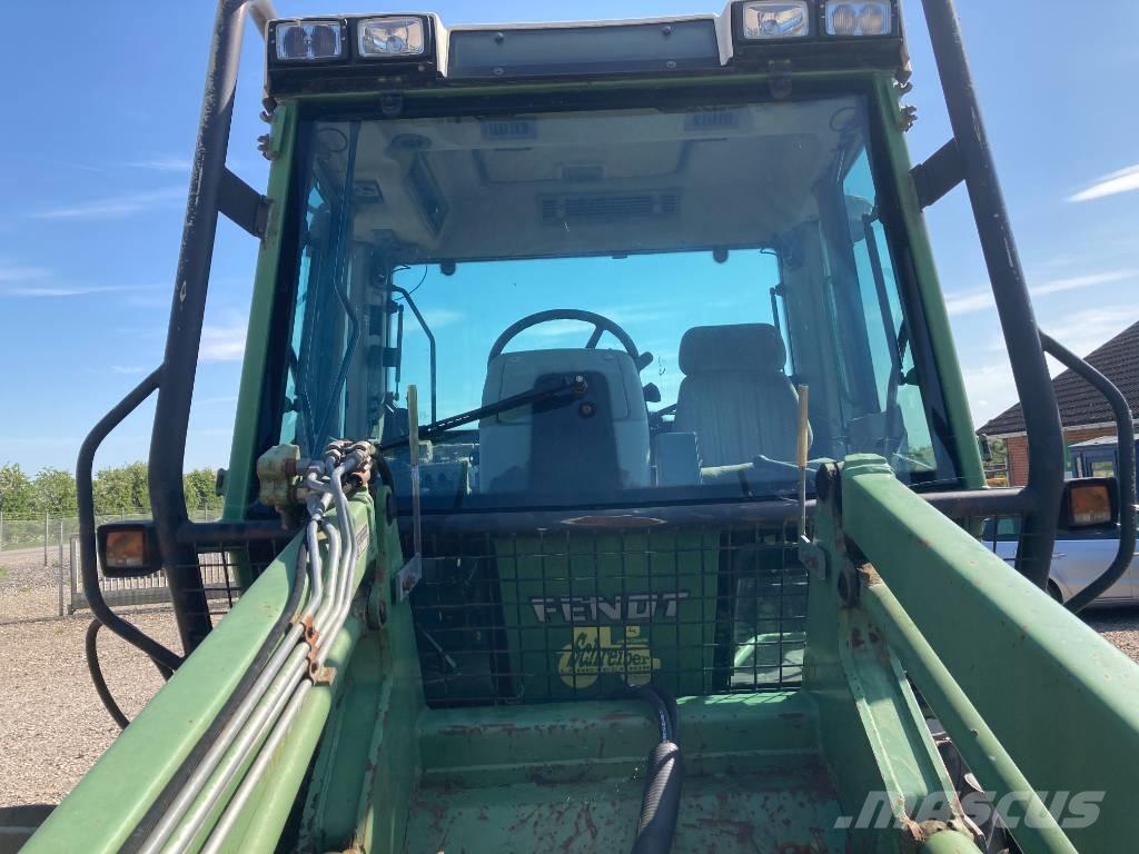 Fendt Xylon 524 Čelní nakladače a rypadla