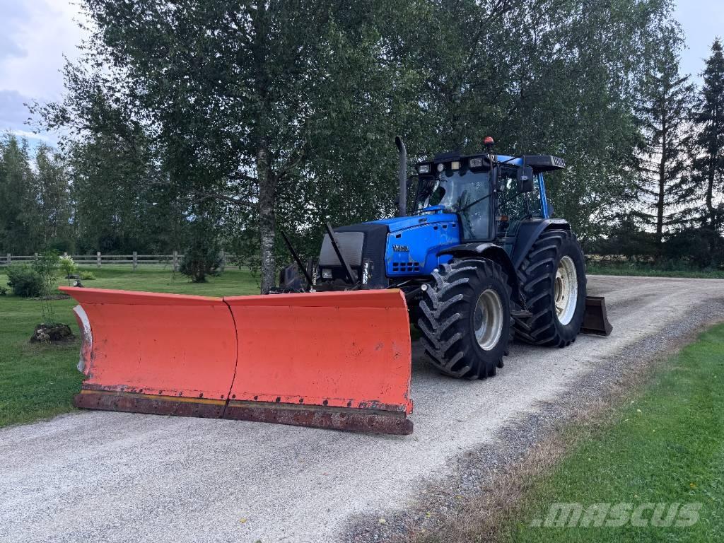 Valtra 8400-4 Traktory