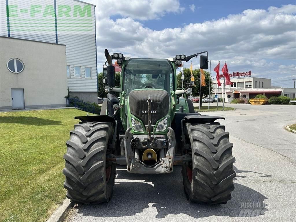 Fendt 718 vario Traktory