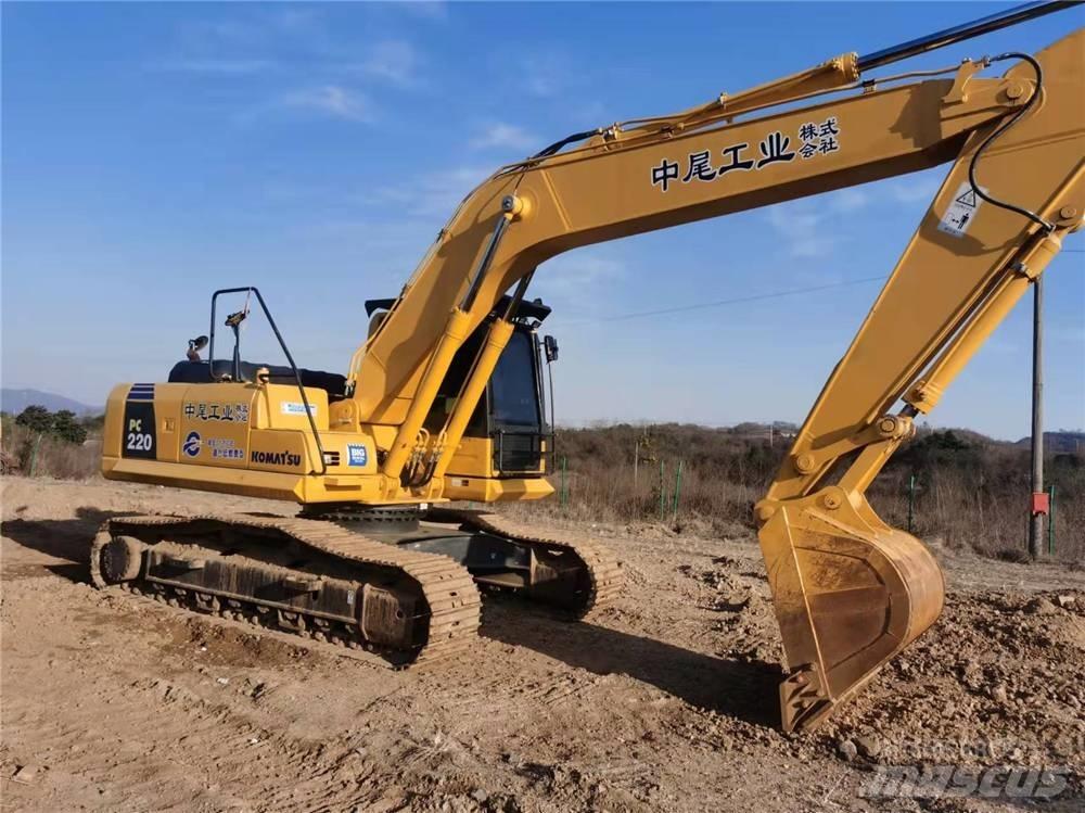 Komatsu PC 220-8 Pásová rýpadla