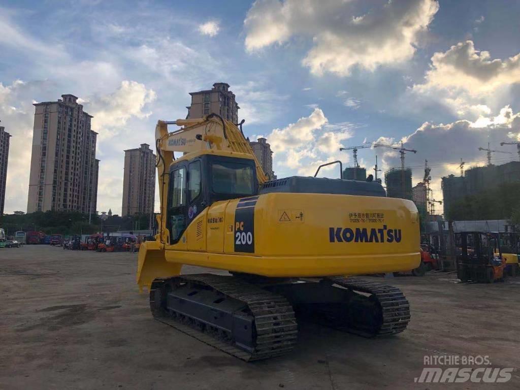 Komatsu PC 200-7 Pásová rýpadla