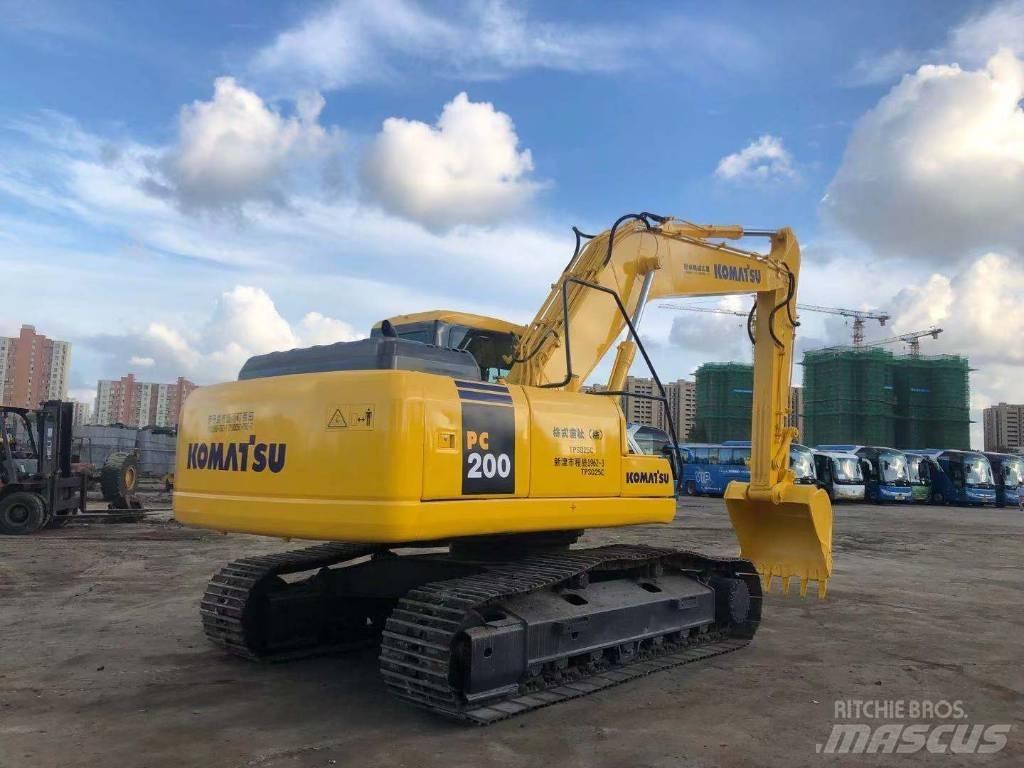 Komatsu PC 200-7 Pásová rýpadla