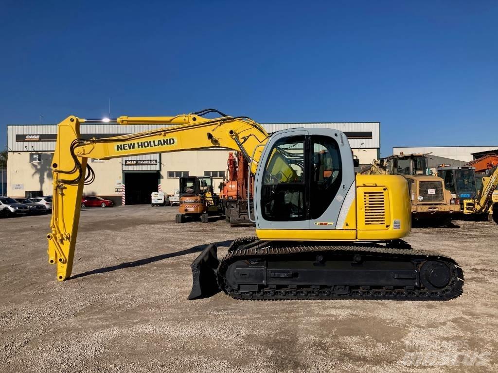 New Holland E 135 SR Midi rýpadla 7t - 12t
