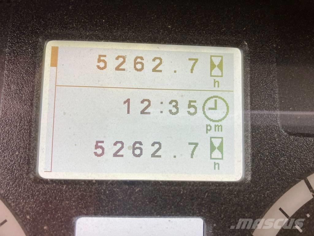 John Deere 6155 M Traktory