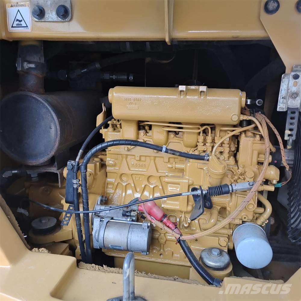 CAT 306 E Mini rýpadla < 7t