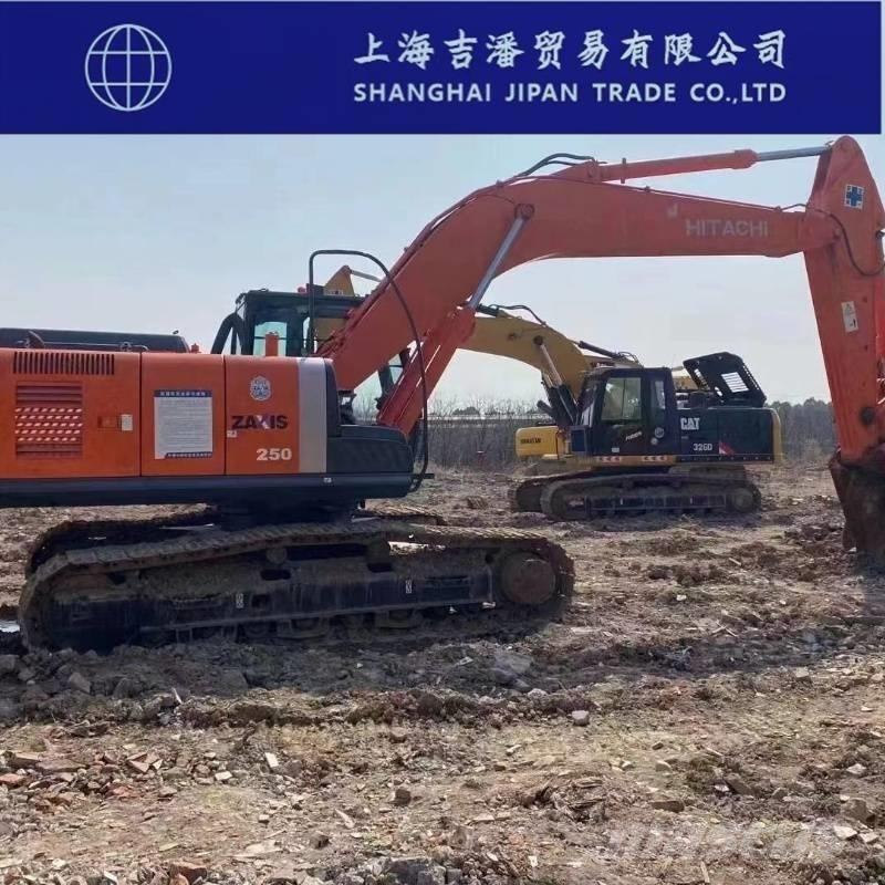 Hitachi ZX 250 Pásová rýpadla