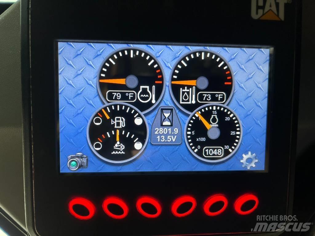 CAT 299 D 2 XHP Smykem řízené nakladače