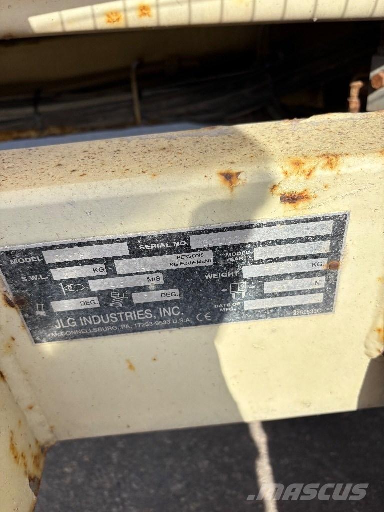 JLG 500 RTS Nůžková zvedací plošina