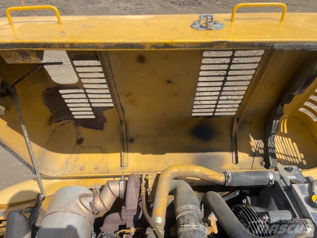 DEERE 120C Pásová rýpadla