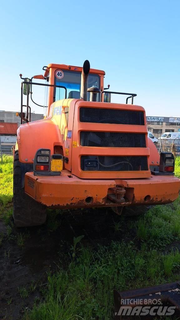 Hitachi W190 Kolové nakladače