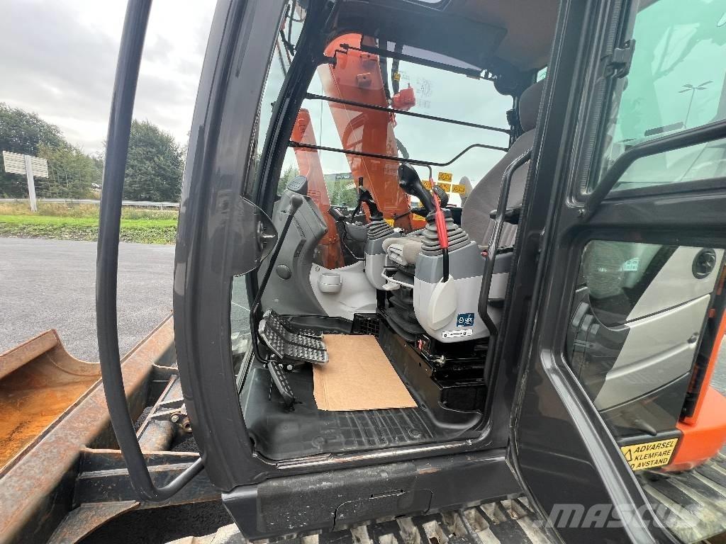 Hitachi ZX 85 US-6 Midi rýpadla 7t - 12t