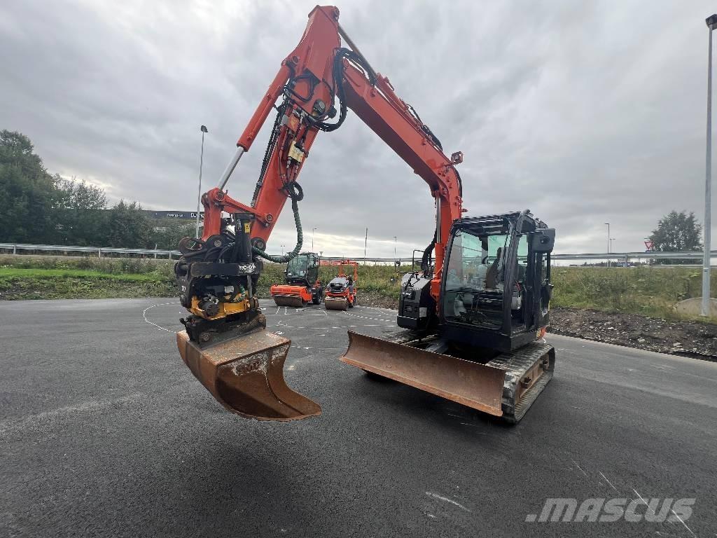 Hitachi ZX 85 US-6 Midi rýpadla 7t - 12t