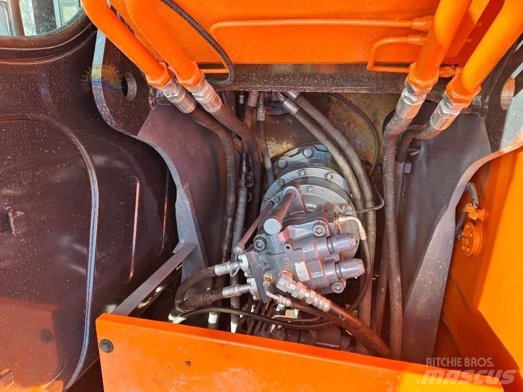 Hitachi ZX 130 Pásová rýpadla