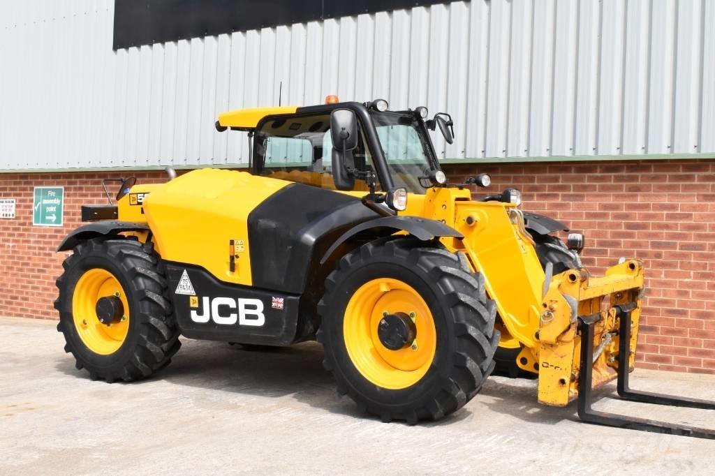 JCB 527-58 Agri Teleskopické nakladače pro zemědělství