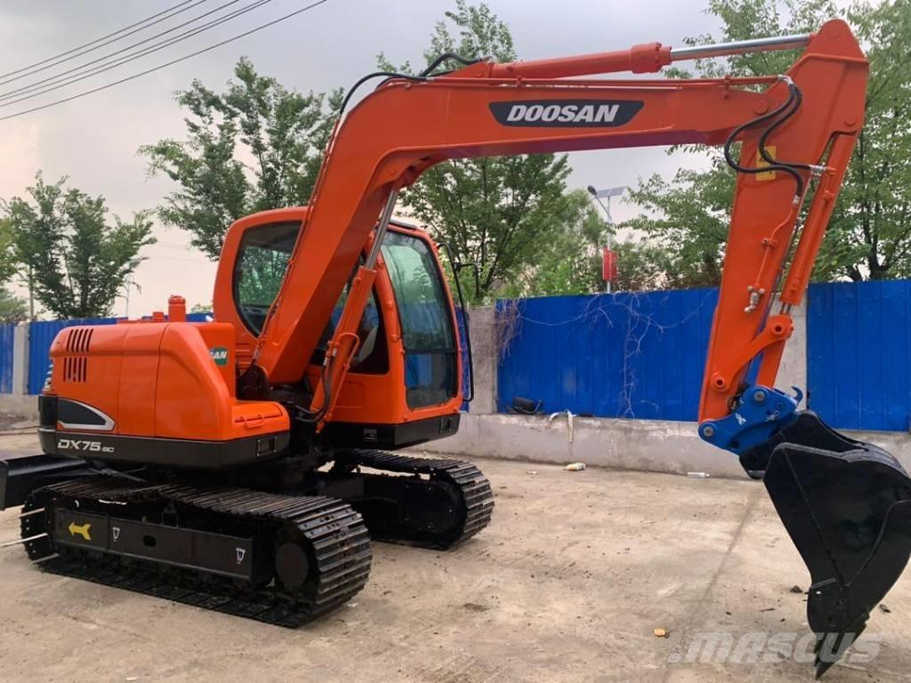 Doosan DX 75-9 C Midi rýpadla 7t - 12t