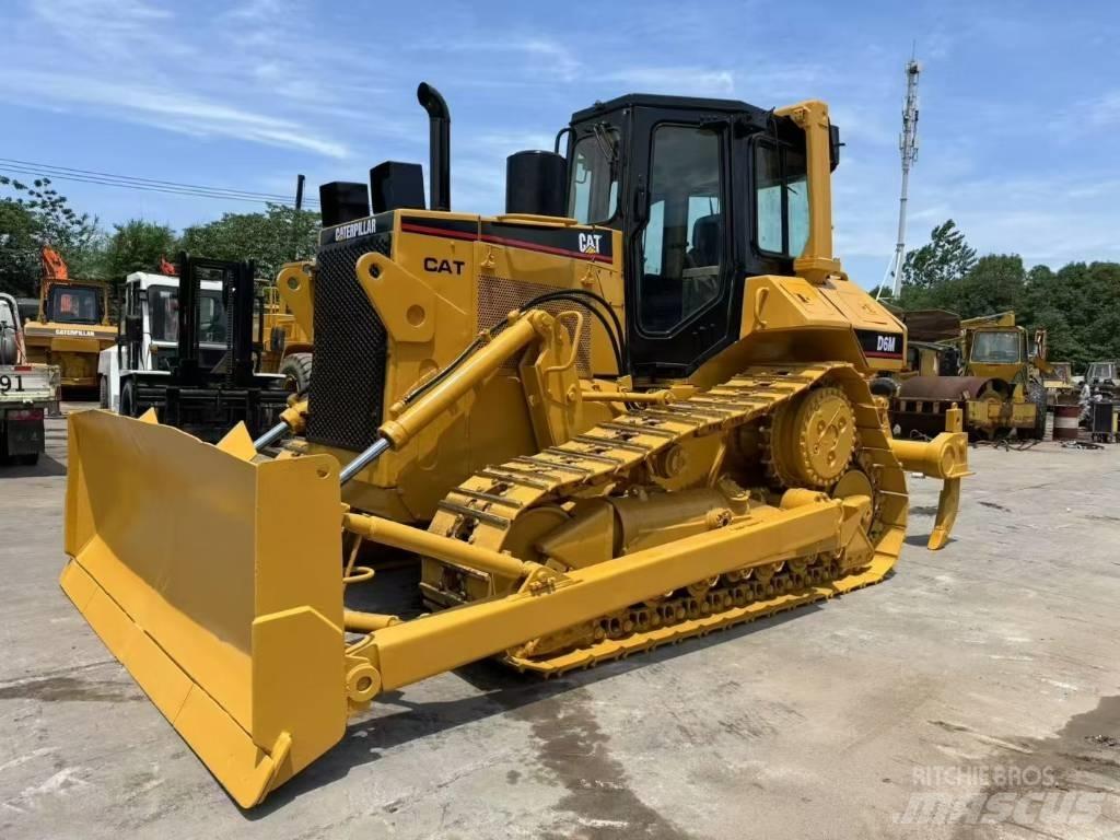 CAT D 6 M Pásové dozery