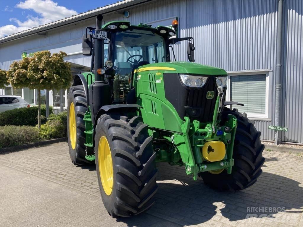 John Deere 6195M Traktory