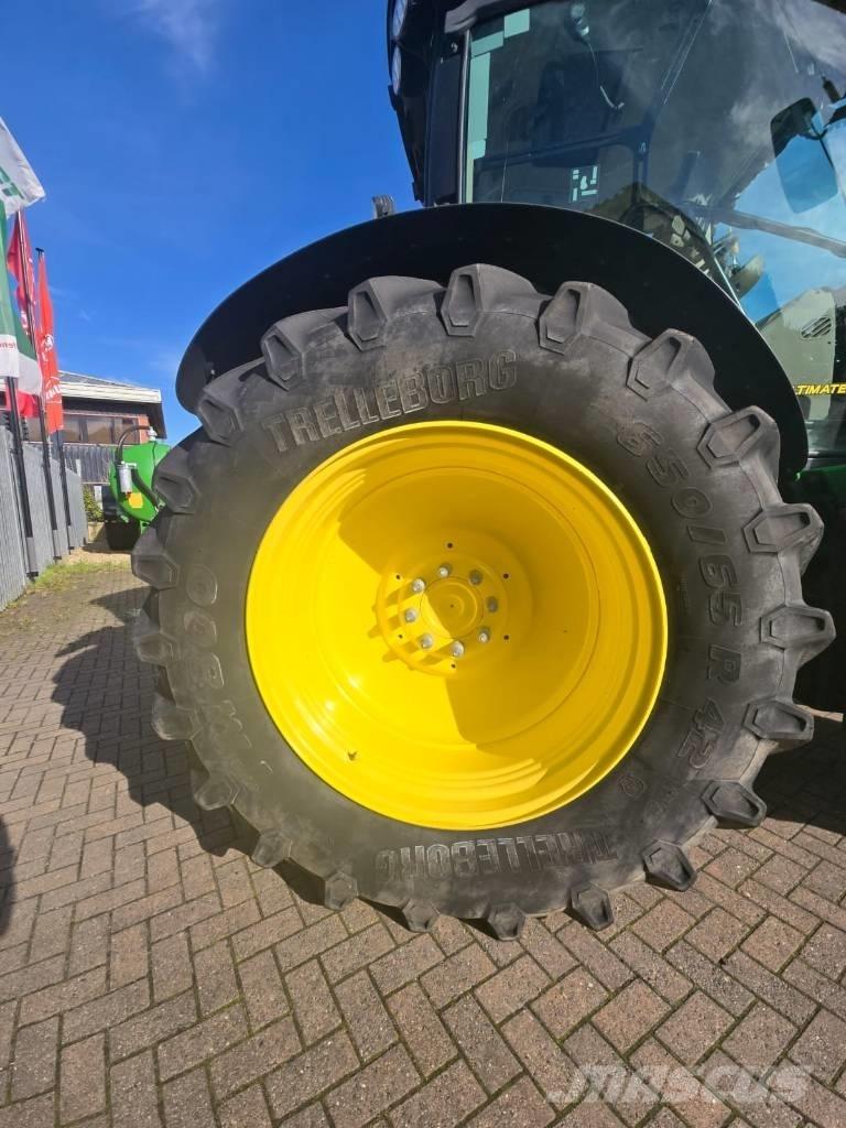 John Deere 6155 R Traktory