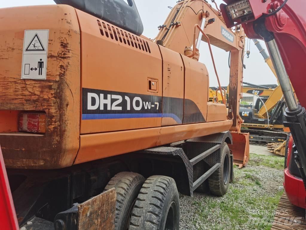 Doosan DH 210 W-7 Kolová rýpadla