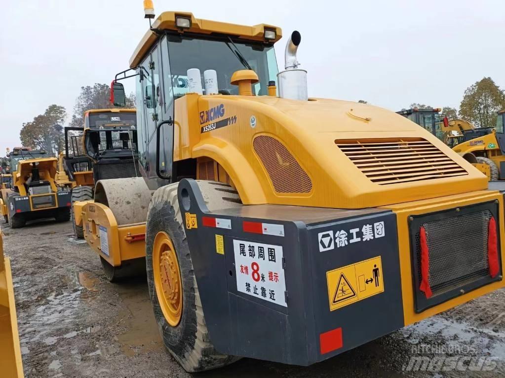 XCMG XC263J Tahačové válce