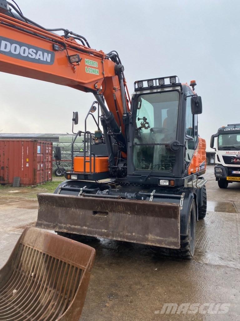 Doosan DX 140 W -5 Univerzální terénní jeřáby