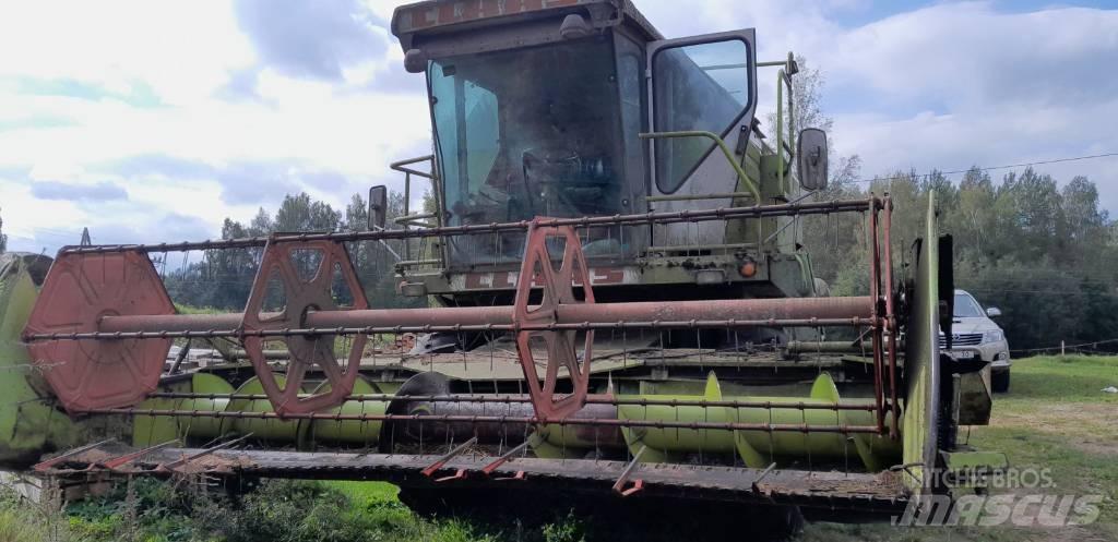CLAAS Dominator 86 Sklízecí mlátičky