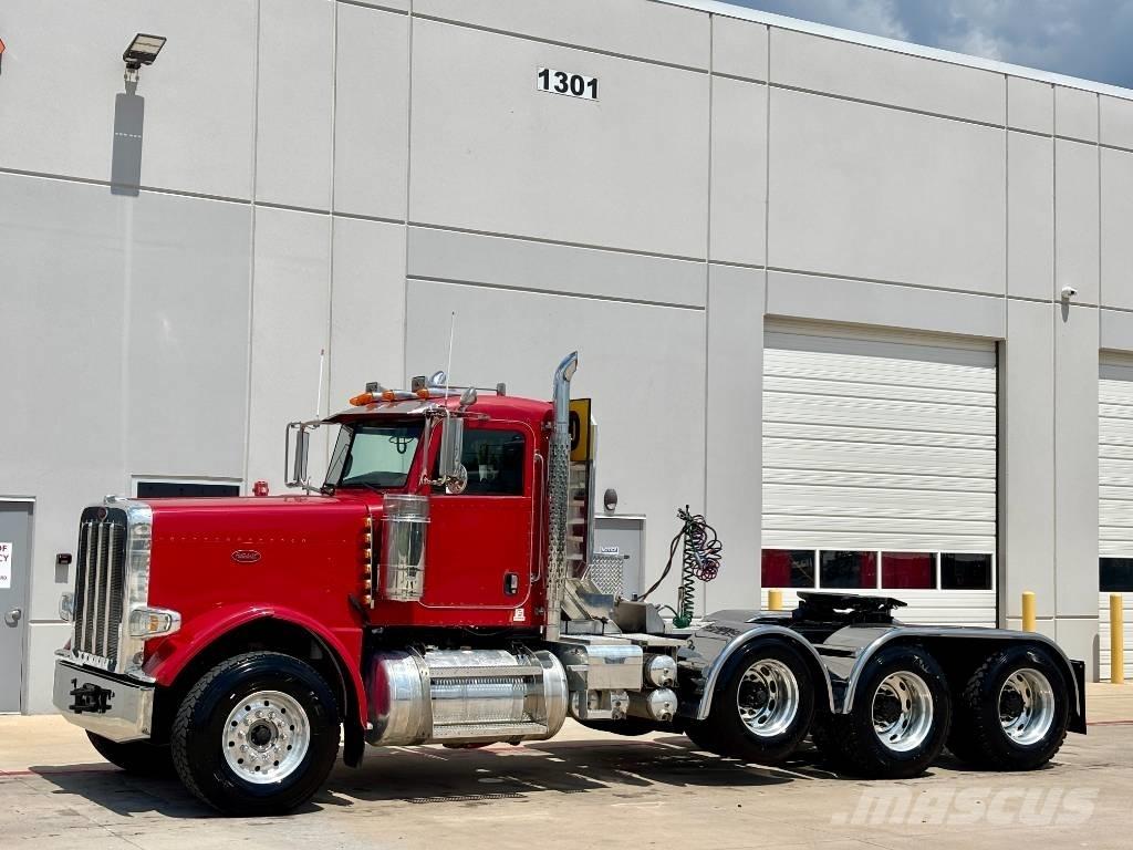 Peterbilt 388 Tahače