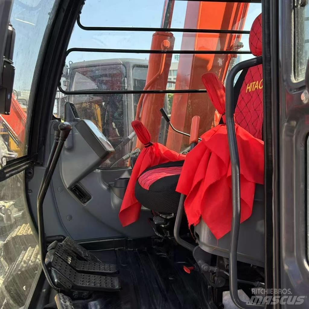 Hitachi ZX 70 Pásová rýpadla