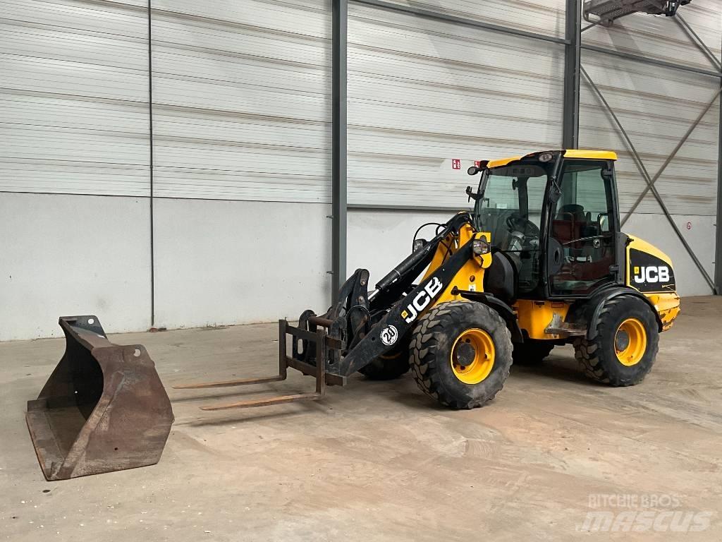 JCB 406 B Kolové nakladače