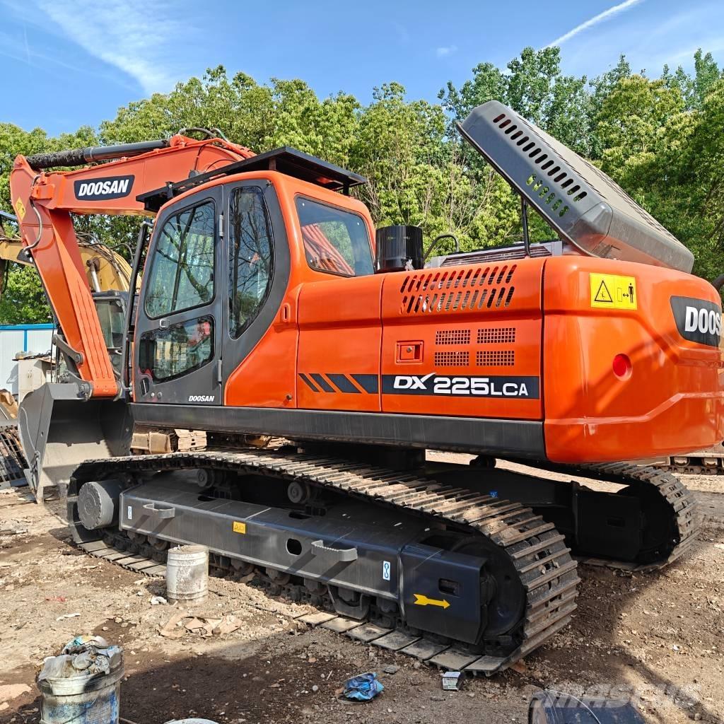 Doosan DX 225 LCA Pásová rýpadla
