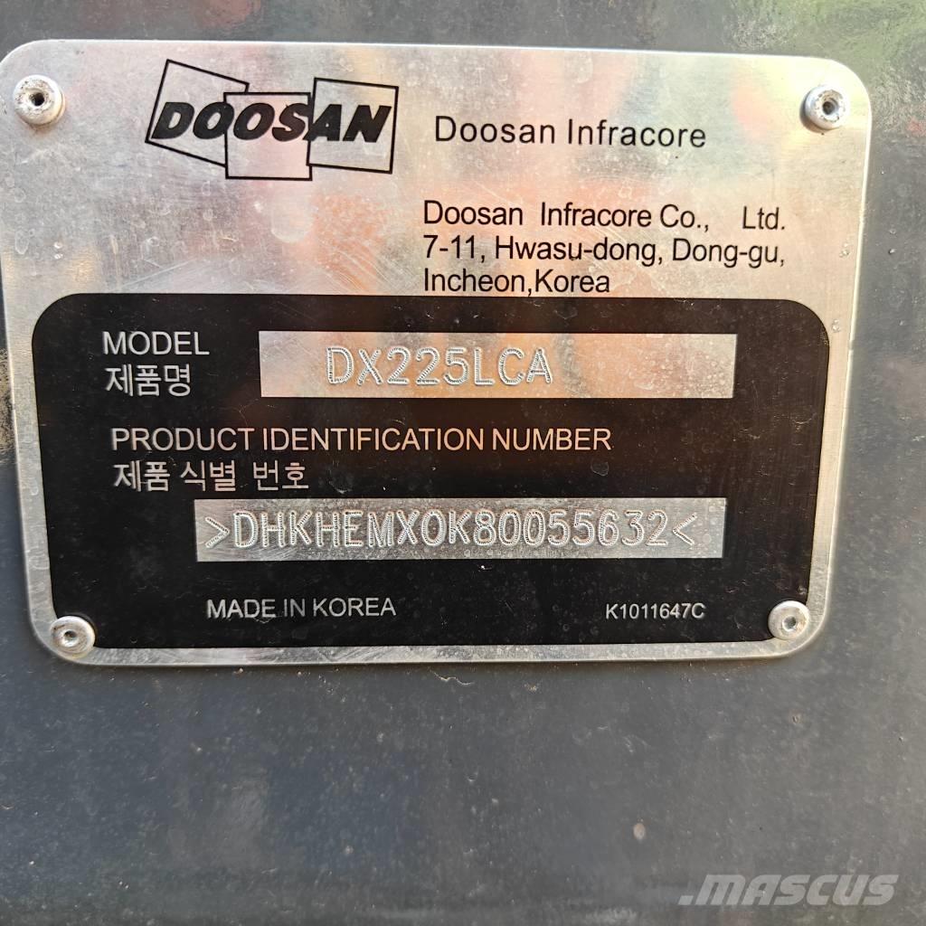 Doosan DX 225 LCA Pásová rýpadla