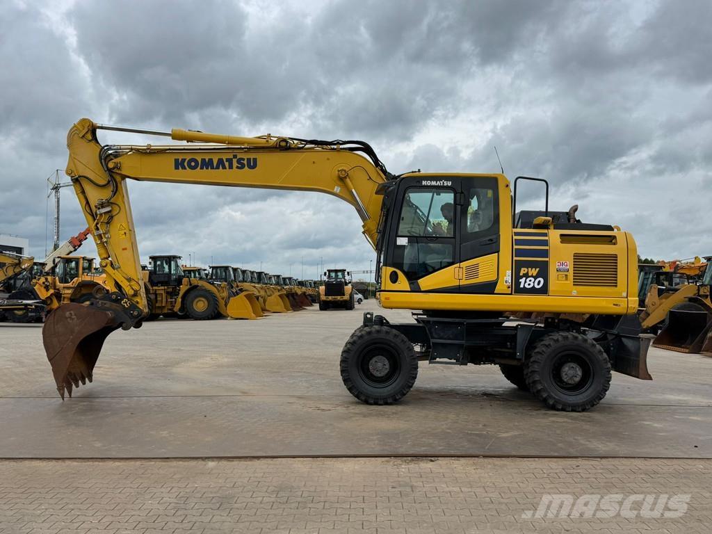 Komatsu PW180-11 Kolová rýpadla