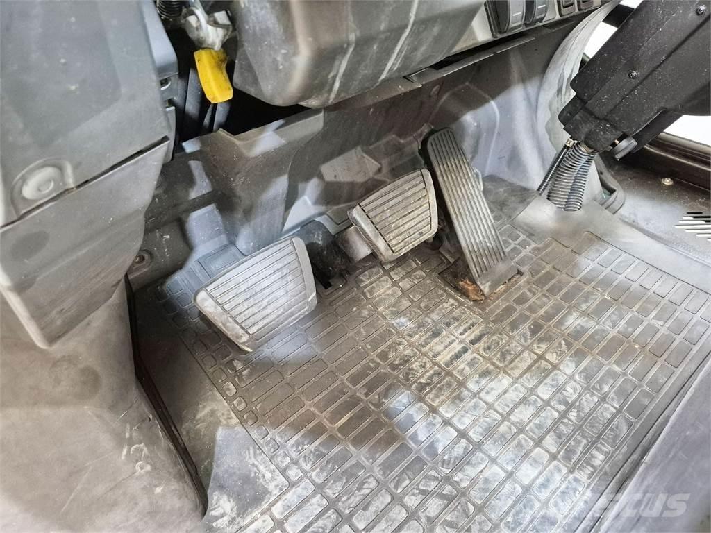Mitsubishi FD25NT Dieselové vozíky