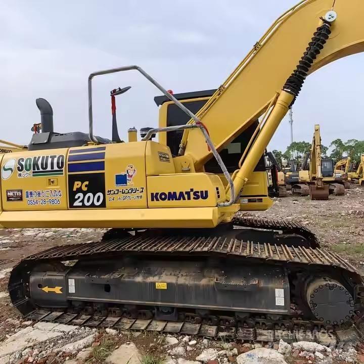 Komatsu PC200 Midi rýpadla 7t - 12t