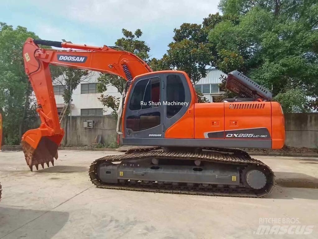 Doosan DX 225 LC Pásová rýpadla