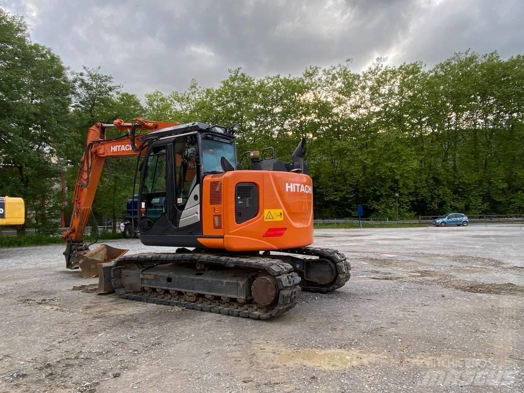 Hitachi ZX 135 US-6 Pásová rýpadla