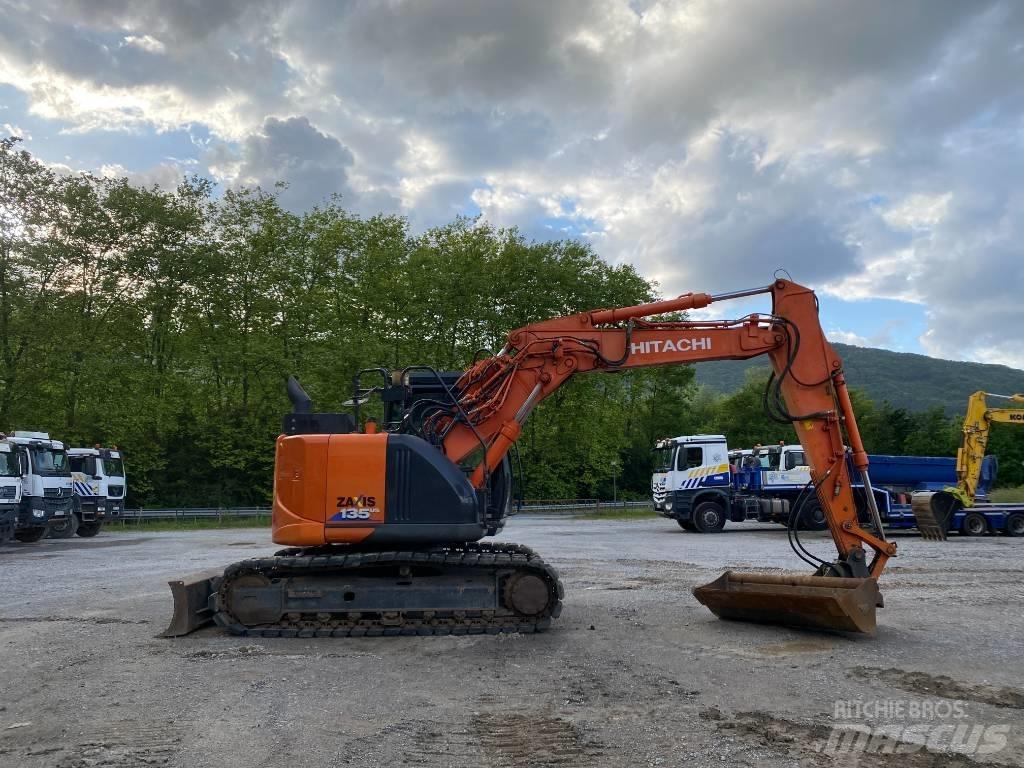 Hitachi ZX 135 US-6 Pásová rýpadla
