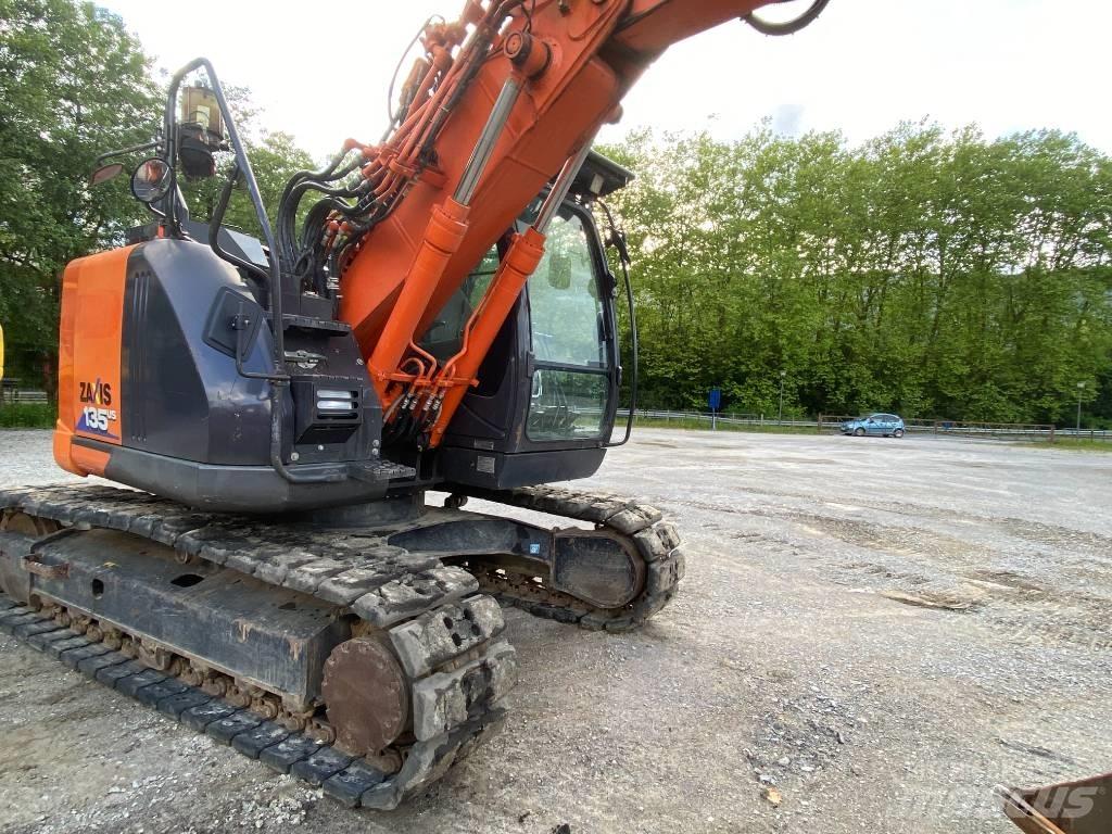Hitachi ZX 135 US-6 Pásová rýpadla