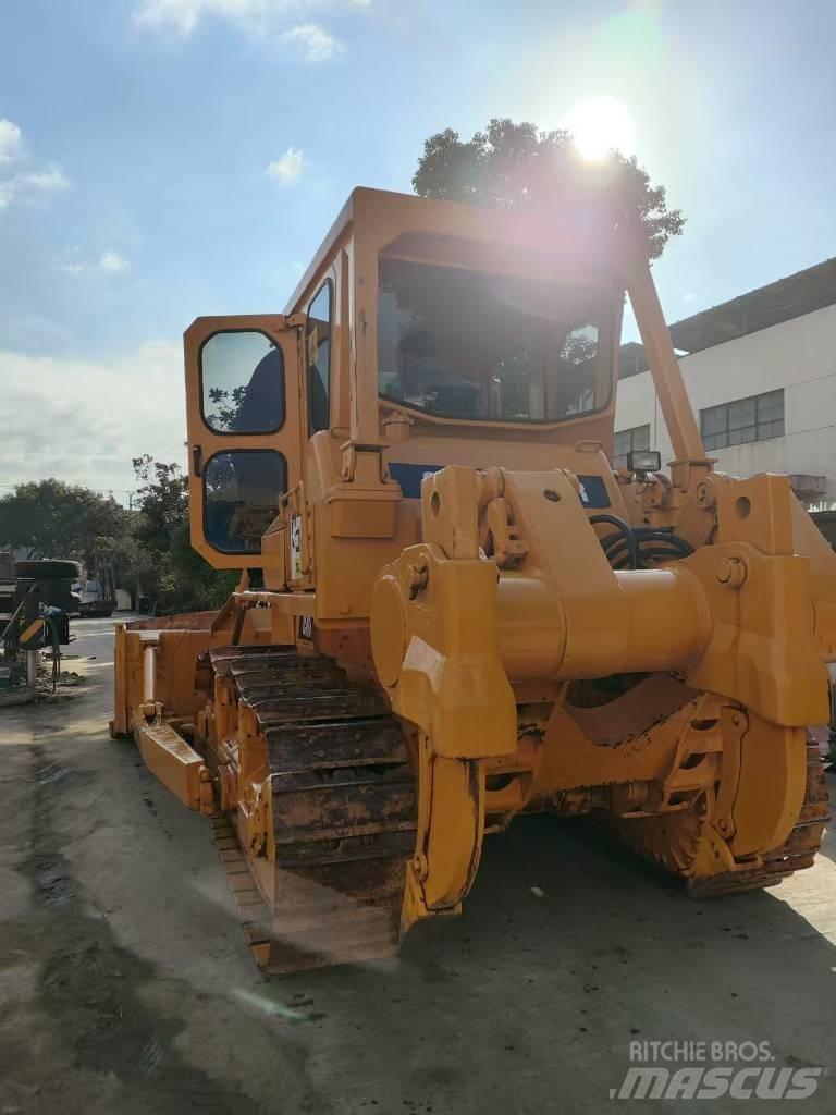 CAT D7G Pásové dozery