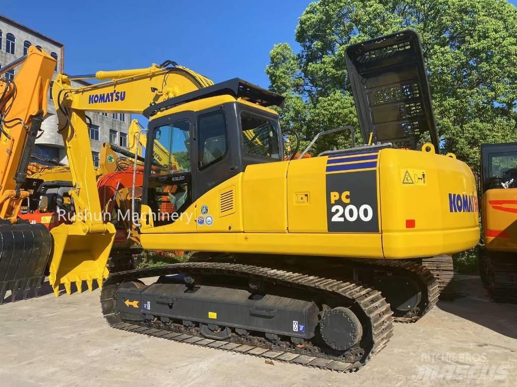 Komatsu PC200 Pásová rýpadla