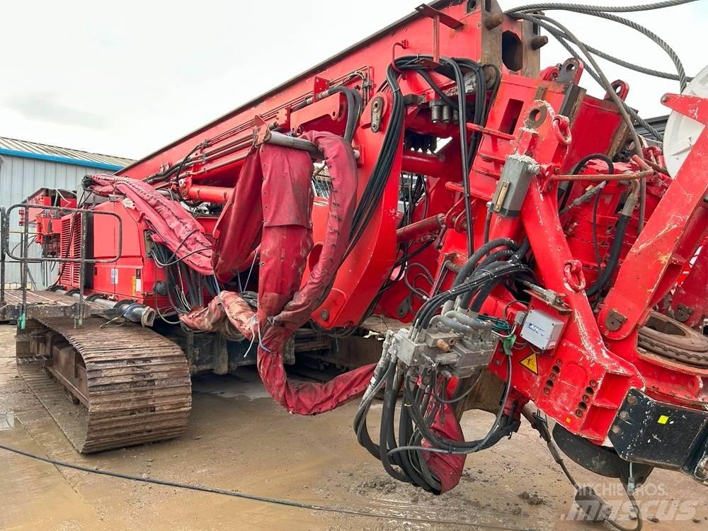 Soilmec SR70 Pilířové jeřáby