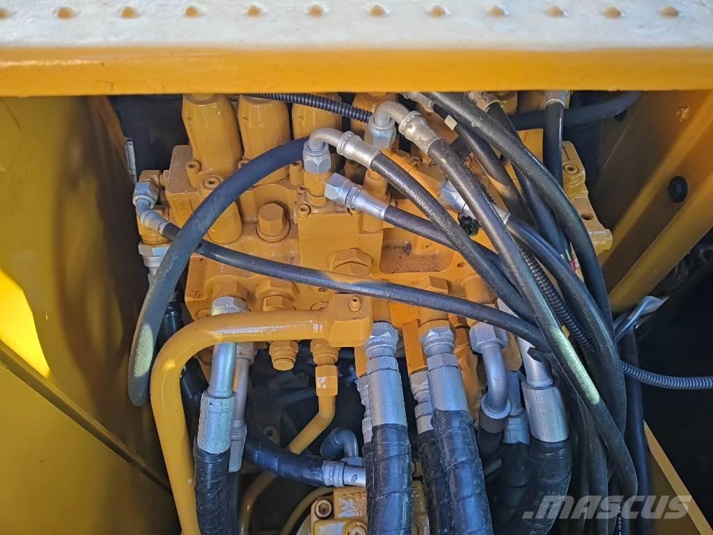 CAT 312 D Pásová rýpadla