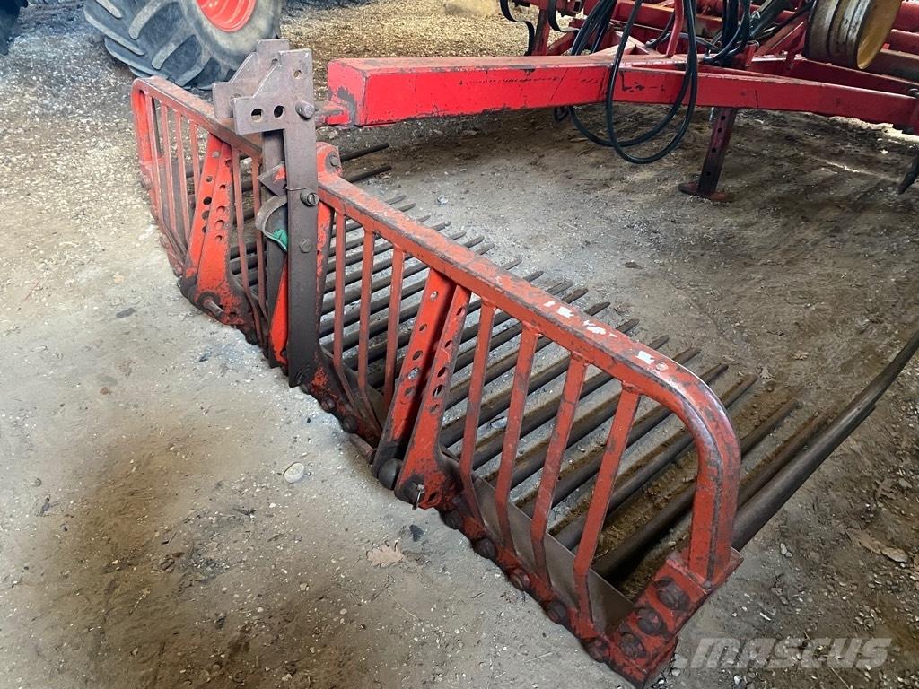  Stensvans kipbar Další příslušenství k traktorům