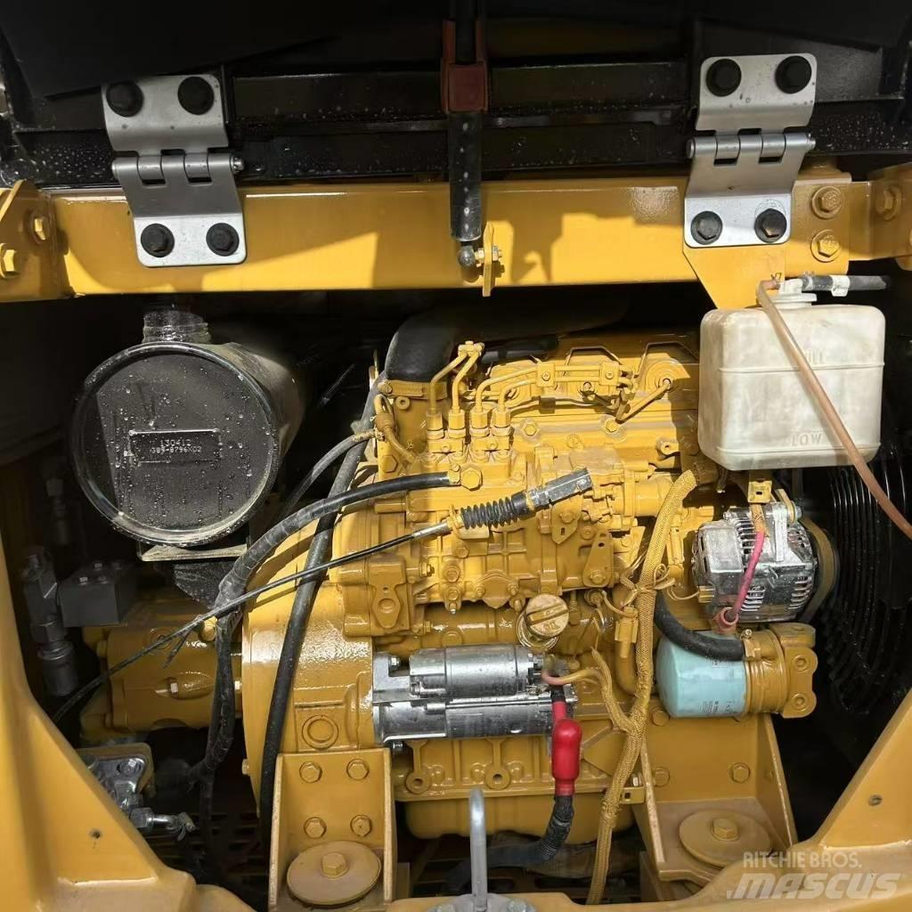 CAT 306E Pásová rýpadla