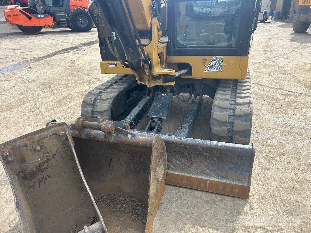 CAT 306 CR Mini rýpadla < 7t