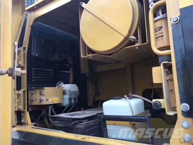 CAT 345 D L Pásová rýpadla