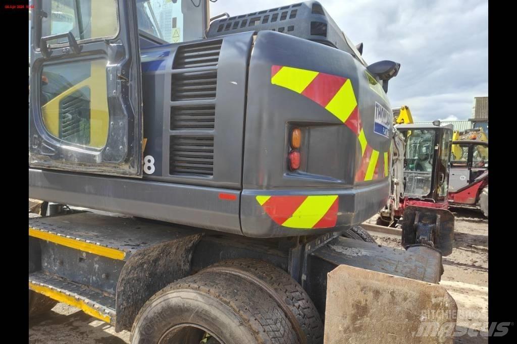 Komatsu PW 148-8 Kolová rýpadla