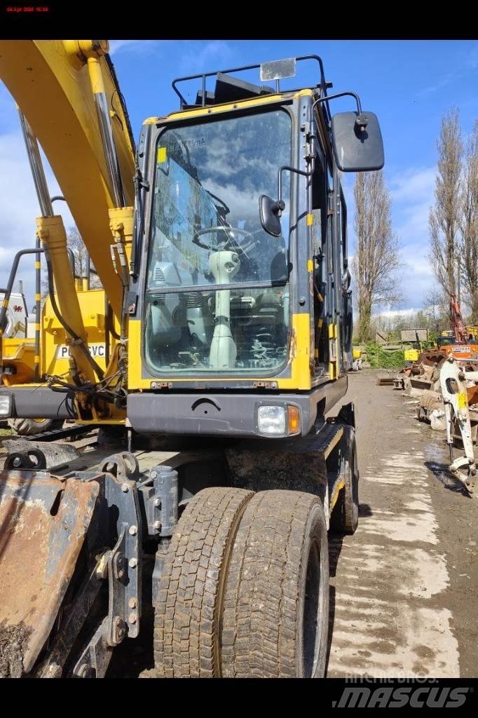 Komatsu PW 148-8 Kolová rýpadla