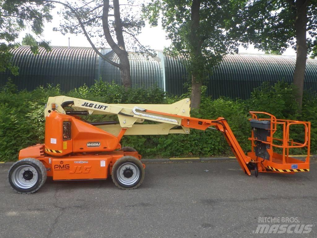 JLG M450AJ Kloubové plošiny