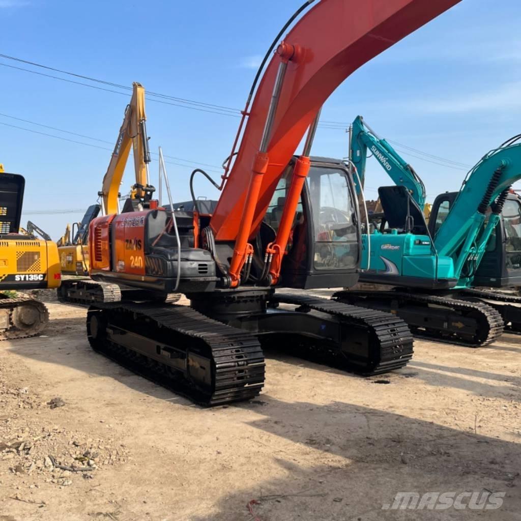Hitachi ZX 240 Pásová rýpadla